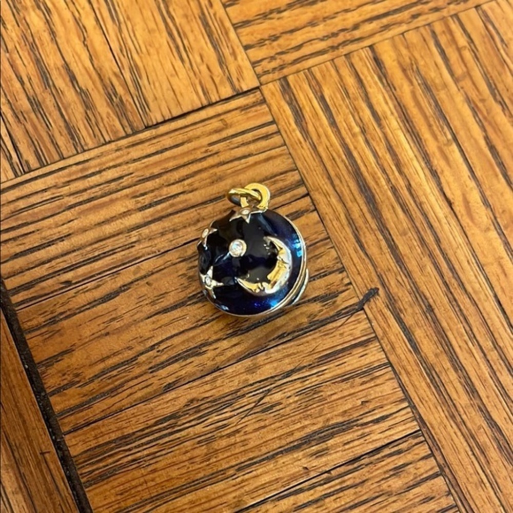 Joan Rivers noon and stars ball Elegant Blue and Gold Pendant